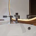 Апартаменты Modern In Prestigious El Higueron