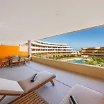 Modern In Prestigious El Higueron Апартаменты Фуэнхирола