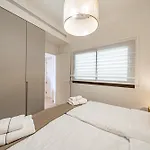 Modern In Prestigious El Higueron *