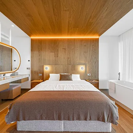 Modern In Prestigious El Higueron Appartement *