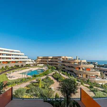 Modern In Prestigious El Higueron Апартаменты