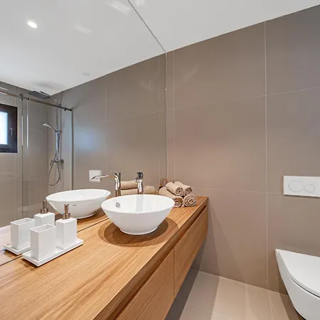 Modern In Prestigious El Higueron Апартаменты *